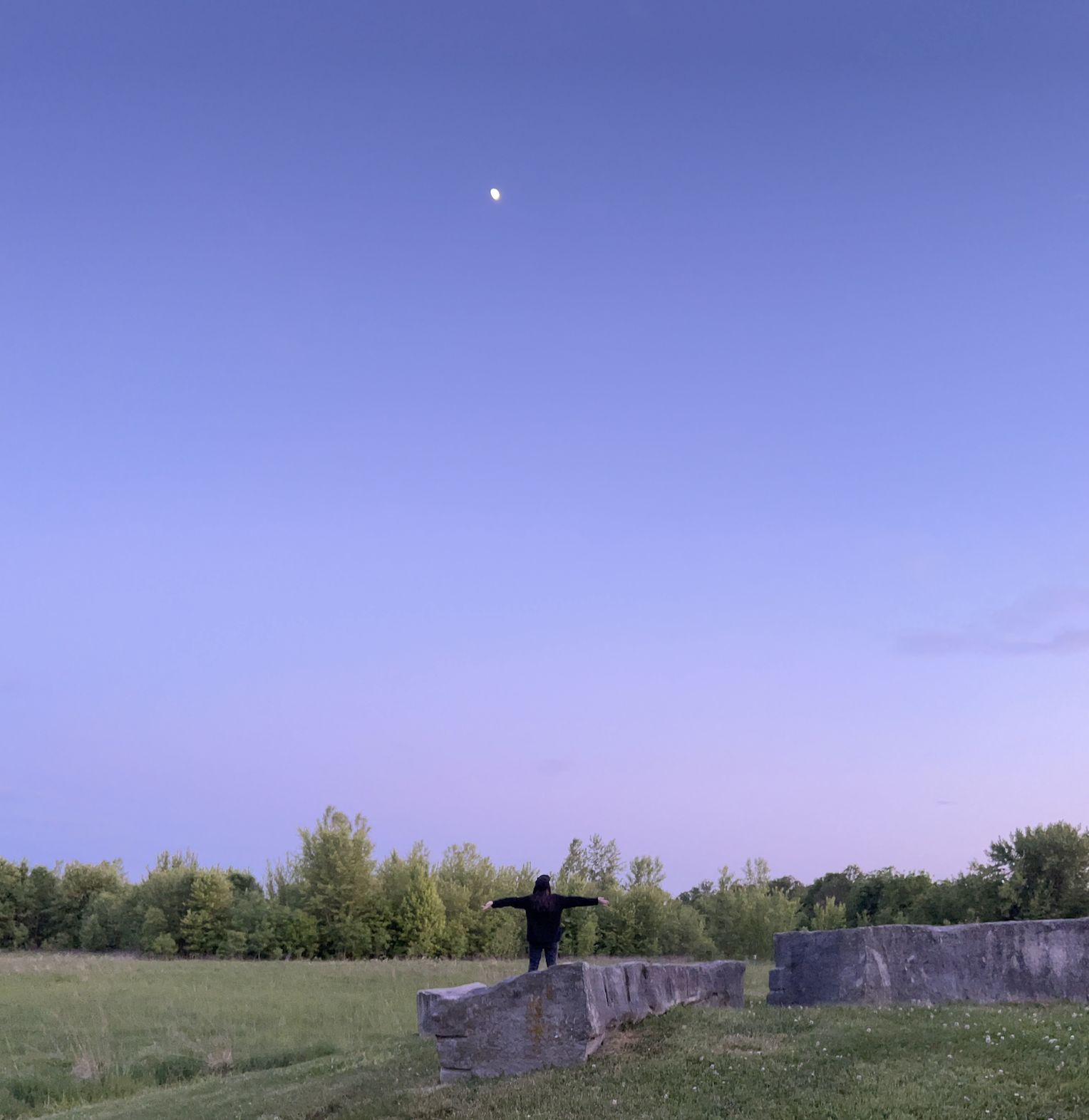 Sophia Stephens’ “Remnantal” EP: A Voyage of Emotion and Resilience Through Music