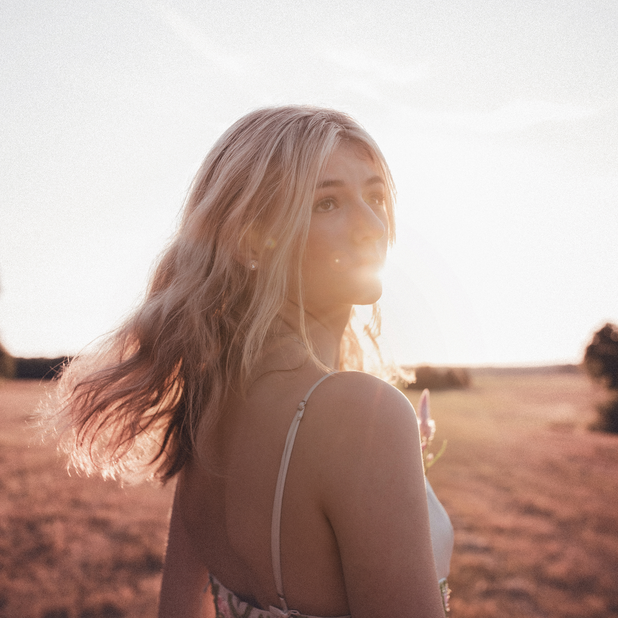 Ava Valianti – “Running on Empty”