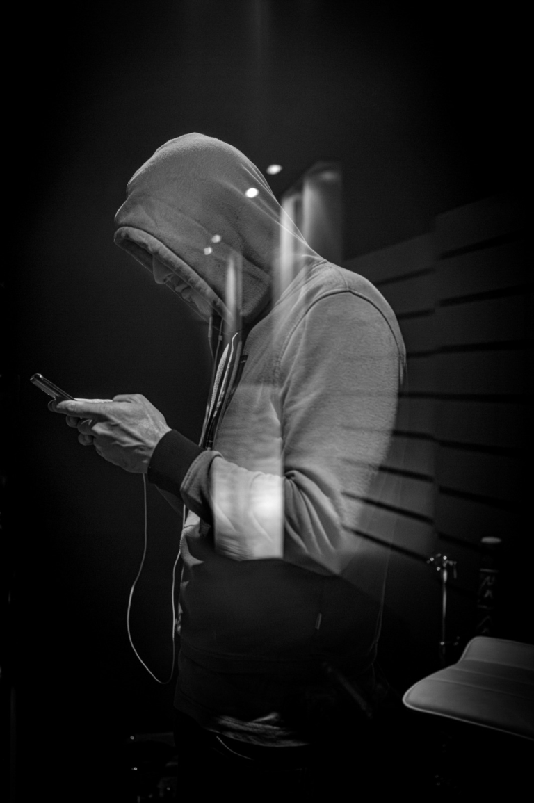 LE COMITÉ RESTREINT:  Révolution